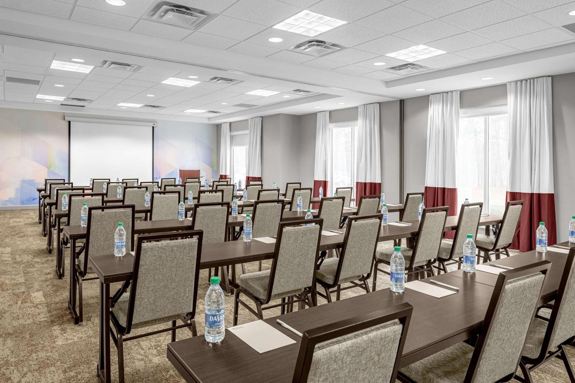 Hilton Garden Inn Raleigh Durham Airport Morrisville Exterior photo
